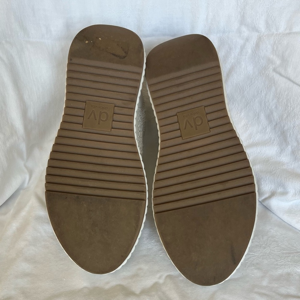 Dolce Vita Fay Sneakers - Picture 5 of 7